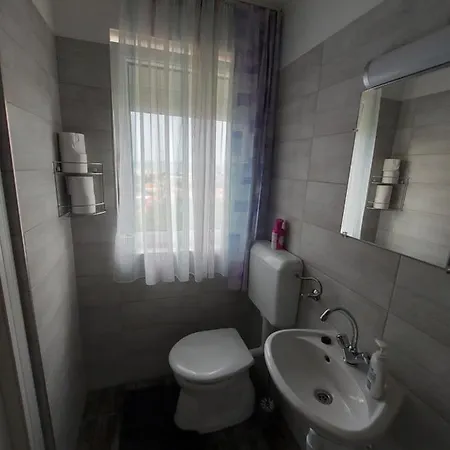 Pinter Vendeghaz Guest house *